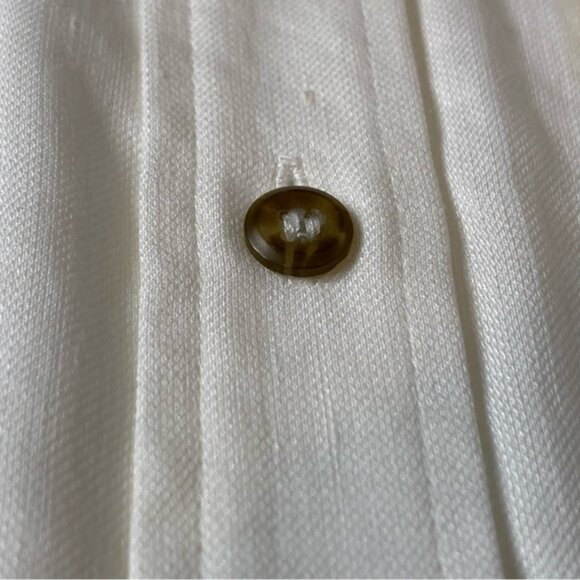 FRAME Arie Sleeveless Linen Button-Up Top in White - Picture 11 of 12